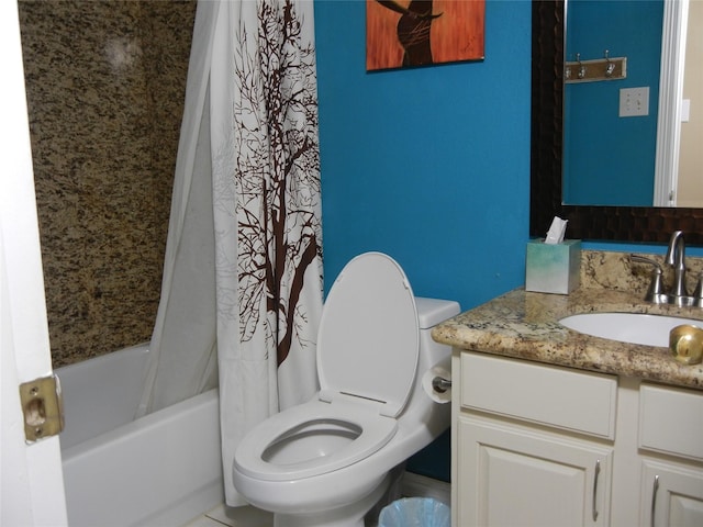 4822 Edgegate Dr, Spring, TX 77373 - bathroom with vanity and shower / bathtub combination with curtain