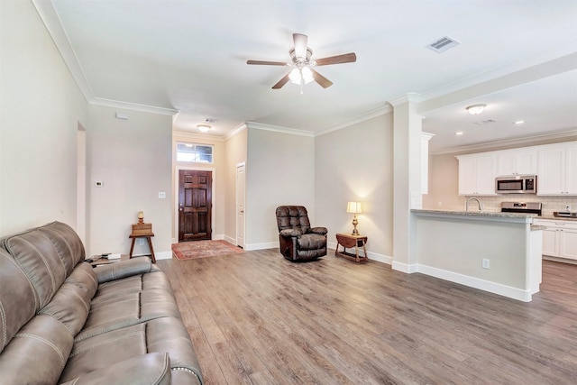 426 Pebble Dr, Dayton, TX 77535 - photo 10