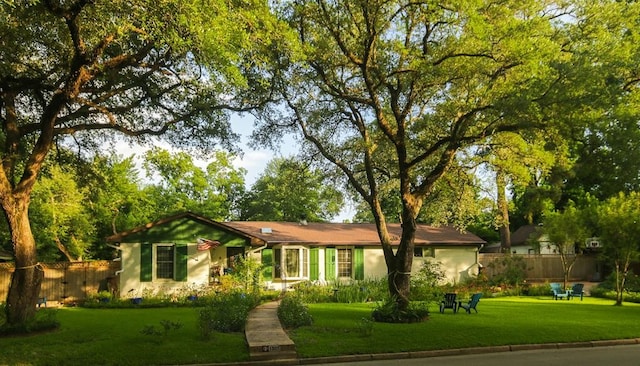 1305 W Grove Ave, Lufkin, TX 75904 - photo 1