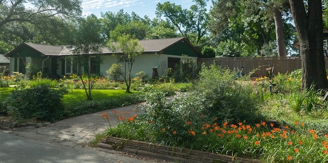 1305 W Grove Ave, Lufkin, TX 75904 - photo 2