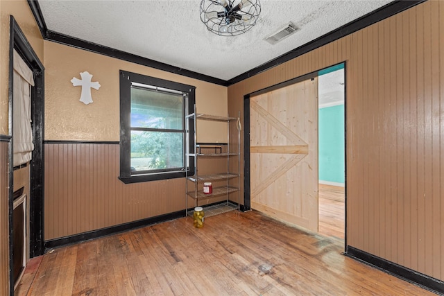 516 Evans St, Angleton, TX 77515 - photo 11