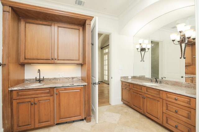 764 Kuhlman Rd, Hunters Creek Village, TX 77024 - bathroom featuring a chandelier, crown molding, and vanity