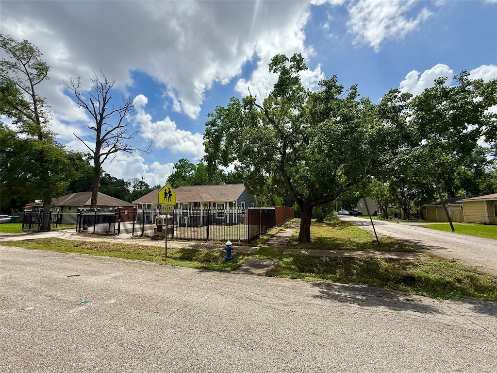 6911 Sherwood Dr, Houston, TX 77021 - photo 4