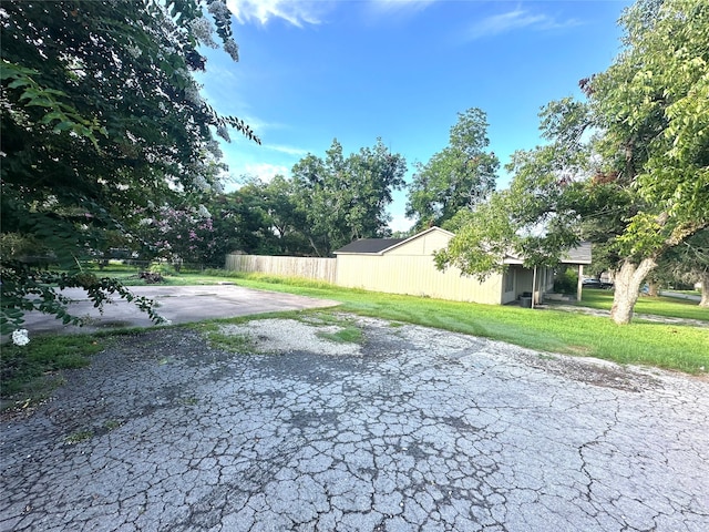 1337 S Circle St, Sealy, TX 77474 - photo 6