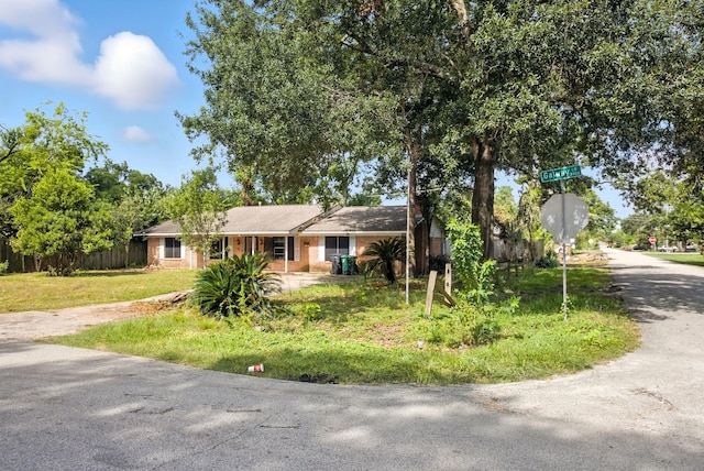 3819 Galway Ln, Houston, TX 77080 - ranch-style house with brick siding