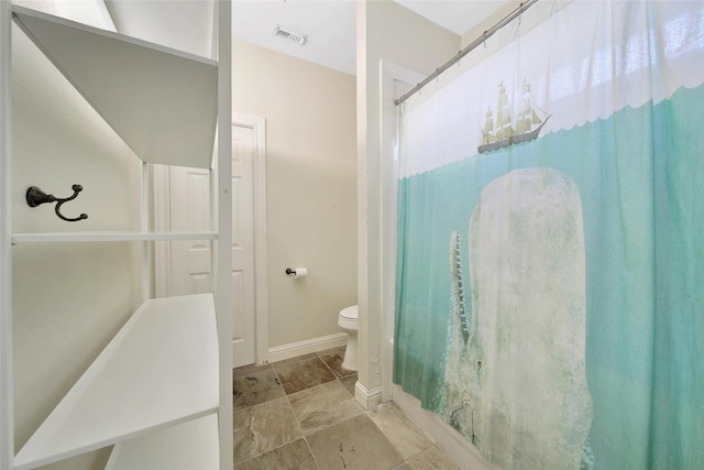 10 Featherfall Pl, Spring, TX 77381 - bathroom featuring toilet and curtained shower