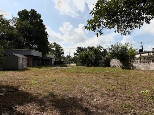 1060 W Little York Rd, Houston, TX 77091 - photo 11