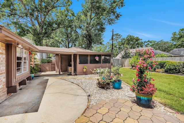 5934 Foresthaven Dr, Houston, TX 77066 - fenced backyard with a patio