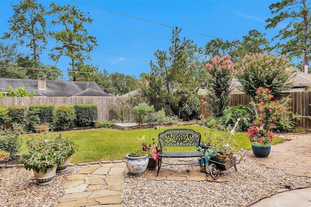 5934 Foresthaven Dr, Houston, TX 77066 - fenced backyard featuring a patio area