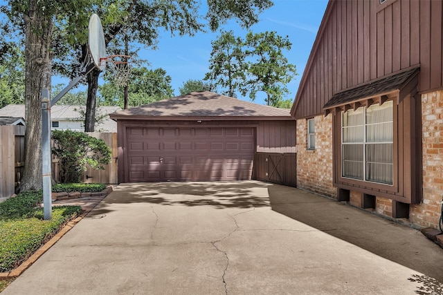 5934 Foresthaven Dr, Houston, TX 77066 - view of garage