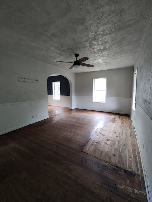 2418 Cos St, Liberty, TX 77575 - photo 8