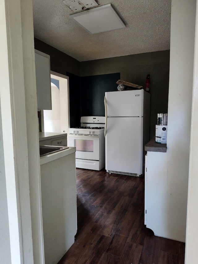 2418 Cos St, Liberty, TX 77575 - photo 10