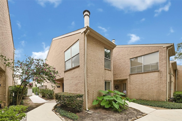 1954 Augusta Dr, Houston, TX 77057 - photo 1
