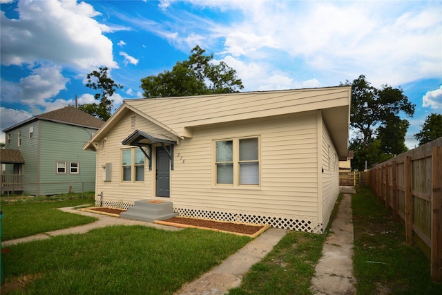 315 Miriam St, Baytown, TX 77520 - photo 2