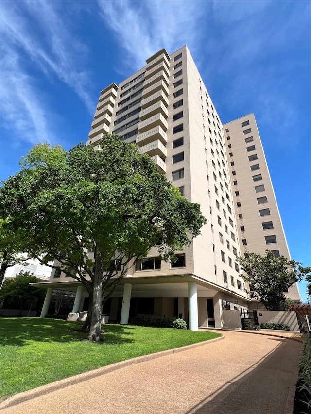 1400 Hermann Dr Unit 3H, Houston, TX 77004 - photo 1