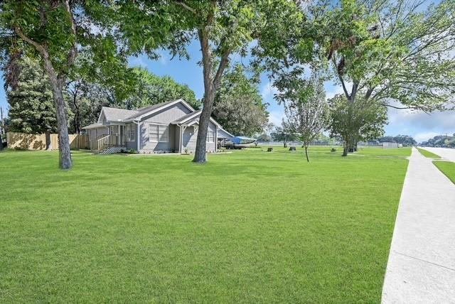 1229 James St, Deer Park, TX 77536 - photo 2