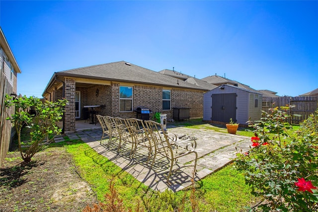 12610 Pirate Bend Dr, La Marque, TX 77568 - photo 16