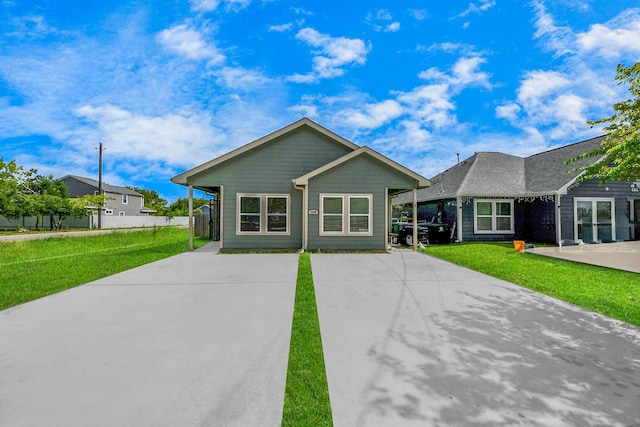 9805 Kerr, Houston, TX 77029 - view of front facade with concrete driveway