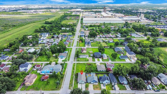 9805 Kerr, Houston, TX 77029 - aerial view of property and surrounding area with nearby suburban area