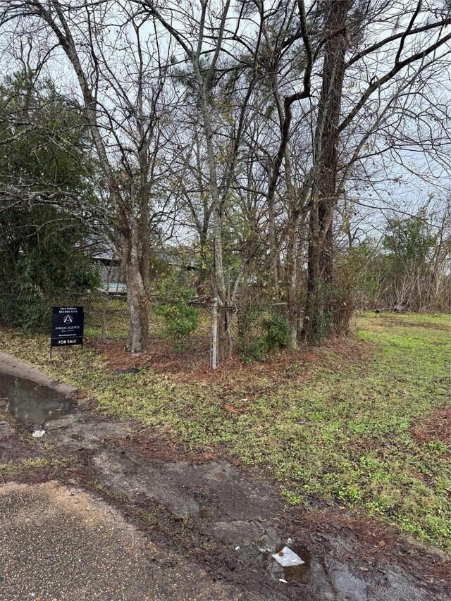 10410 Munn St, Houston, TX 77029 - photo 6
