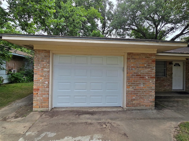 2209 Linwood Ln, Bay City, TX 77414 - photo 2