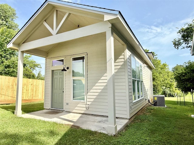 905 Sycamore St, Brenham, TX 77833 - photo 17