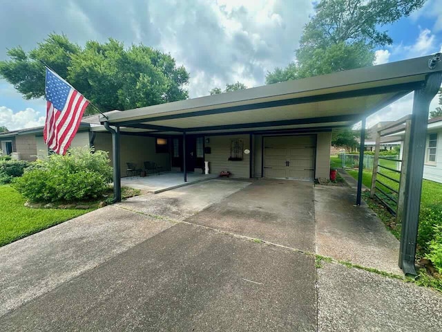 4621 Boyd Ave, Groves, TX 77619 - photo 3