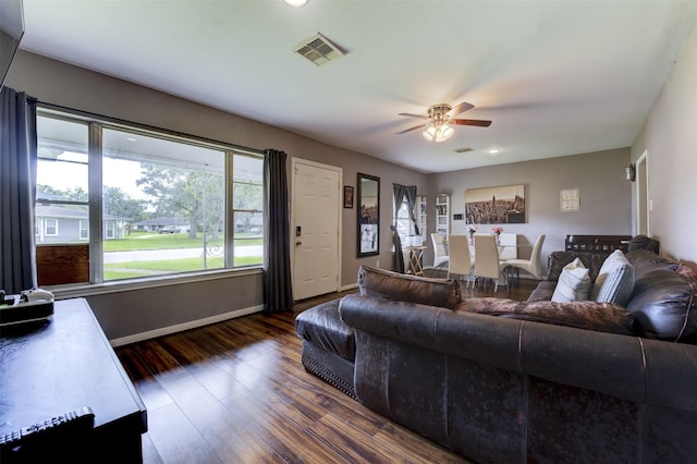 908 W Lobit St, Baytown, TX 77520 - photo 6