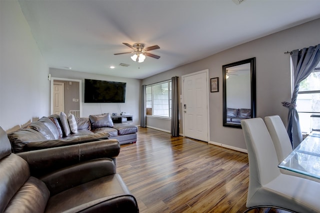908 W Lobit St, Baytown, TX 77520 - photo 9