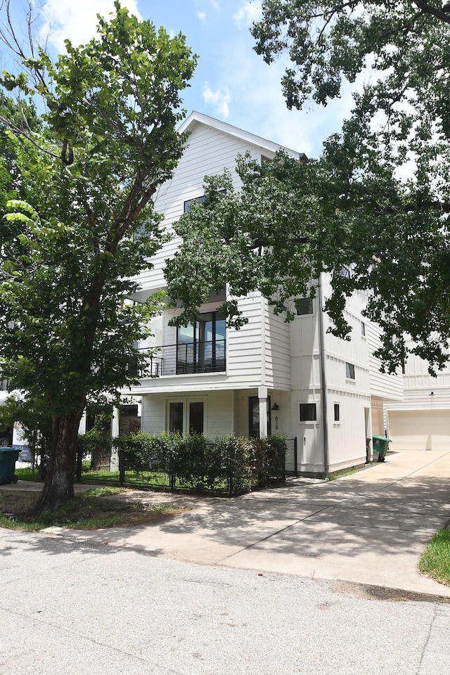 818 Knox St, Houston, TX 77007 - photo 1