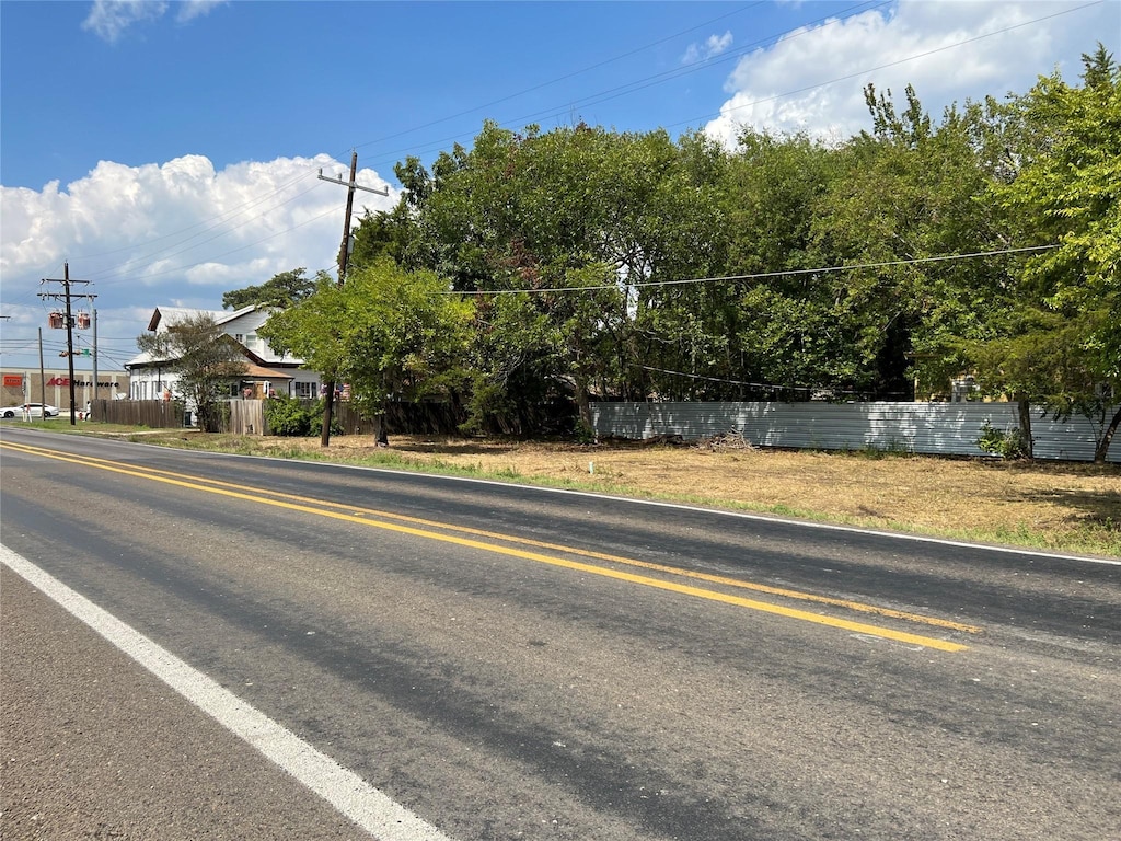 606 W Mcalpine St, Navasota, TX 77868 - photo 4