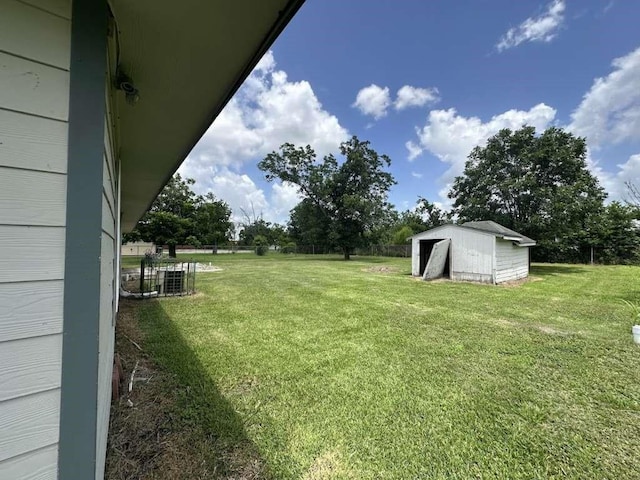 7833 Bonaire St, Houston, TX 77028 - photo 14