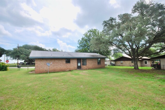 904 S Peck St, Shiner, TX 77984 - photo 19