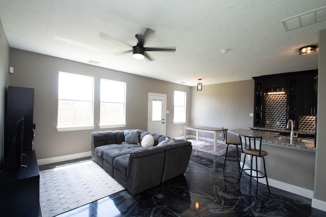 242 Drake Run Ln, Dickinson, TX 77539 - photo 2