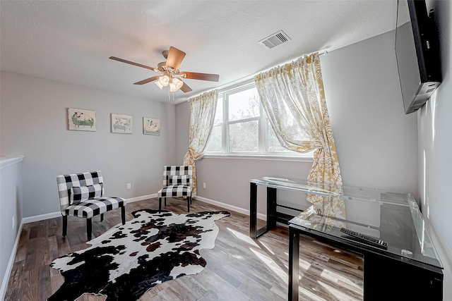 915 N Hunting Tower Run, Conroe, TX 77316 - photo 22