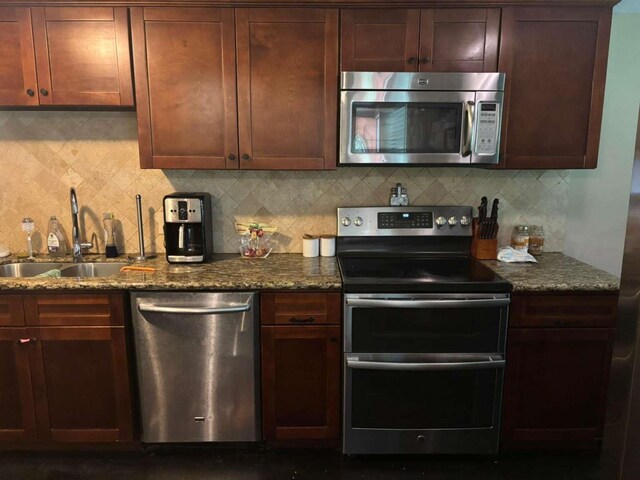 10626 Waukegan Rd, Conroe, TX 77306 - photo 3