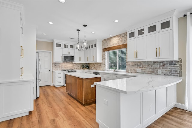 714 Hidden Woods Ln, Friendswood, TX 77546 - photo 14
