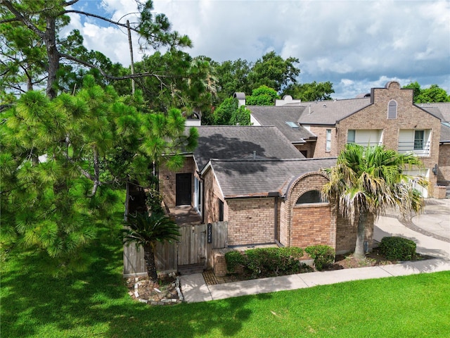 16266 Seahorse Dr, Houston, TX 77062 - photo 2