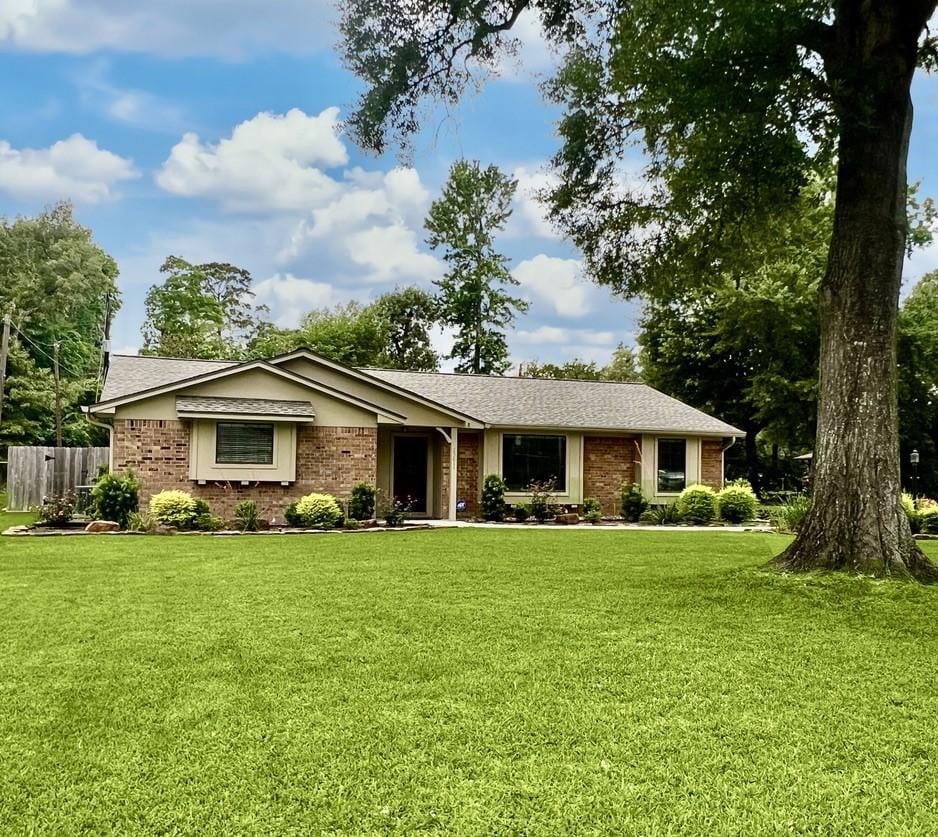 25811 Maplewood Dr, Spring, TX 77386 - photo 1