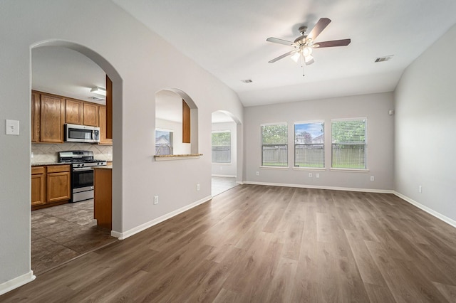 9643 Tall Meadow Ln, Houston, TX 77088 - photo 8