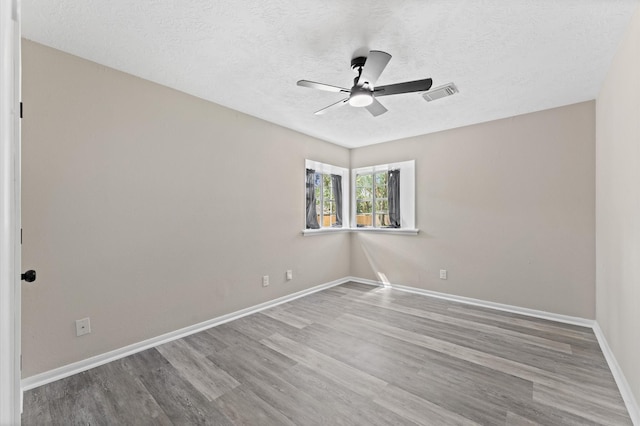 16219 Cavendish Dr, Houston, TX 77059 - photo 15