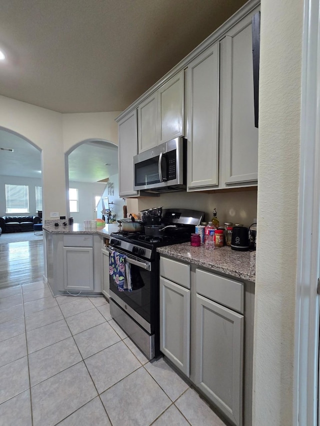 5951 Carpenters Cove Ln, Houston, TX 77049 - photo 2