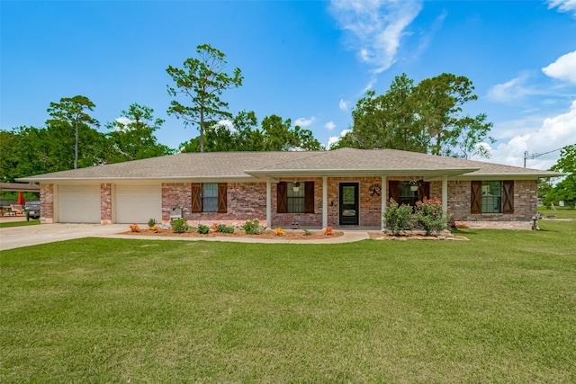 109 Fox Hollow St, Baytown, TX 77521 - photo 1