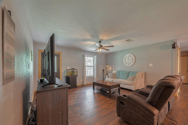 109 Fox Hollow St, Baytown, TX 77521 - photo 11