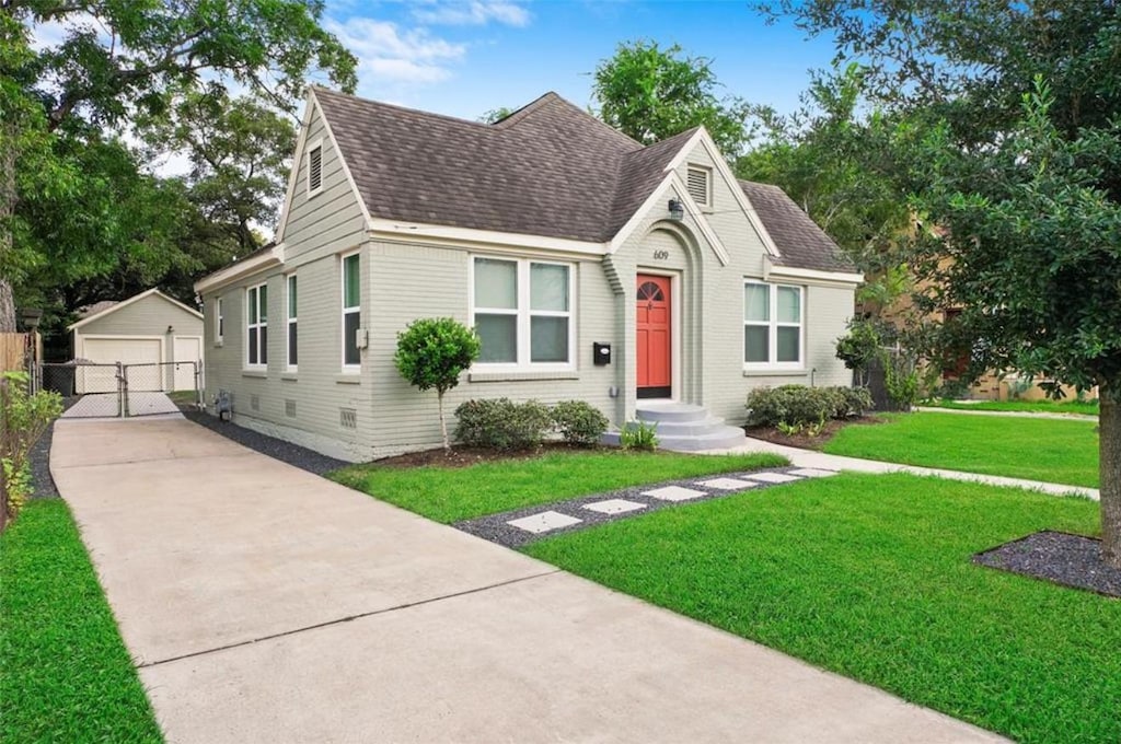 609 Reid St, Houston, TX 77022 - photo 2