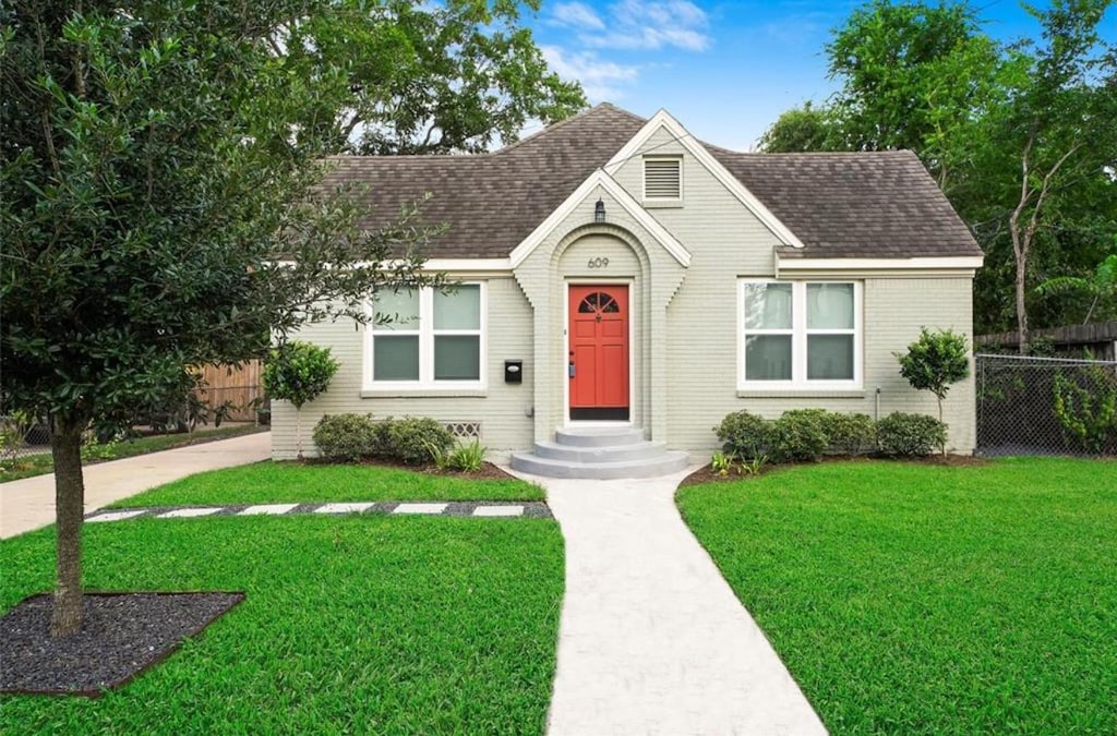 609 Reid St, Houston, TX 77022 - photo 4