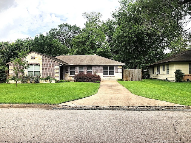 1209 Confederate Rd, Houston, TX 77055 - photo 1