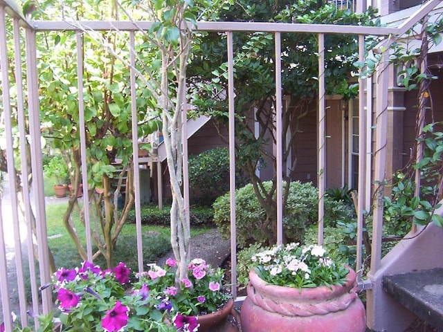 1860 White Oak Dr Unit 205, Houston, TX 77009 - photo 28
