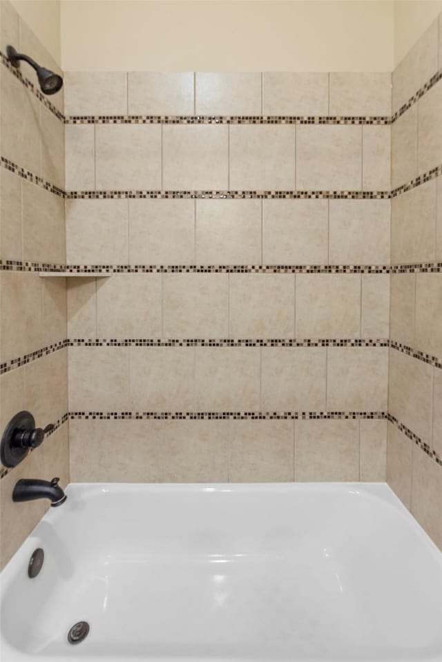 2403 Commonwealth St, Houston, TX 77006 - photo 15