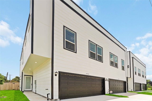 8107 Calhoun Rd, Houston, TX 77033 - photo 3